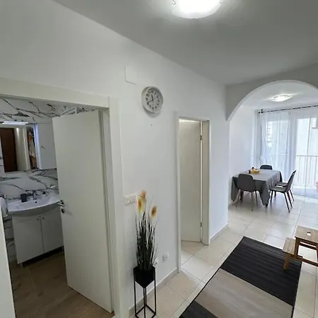 Modern In Split, 8min From Beach