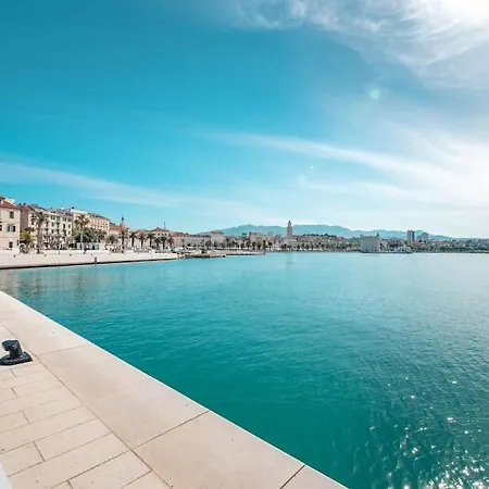 Modern In Split, 8min From * Split